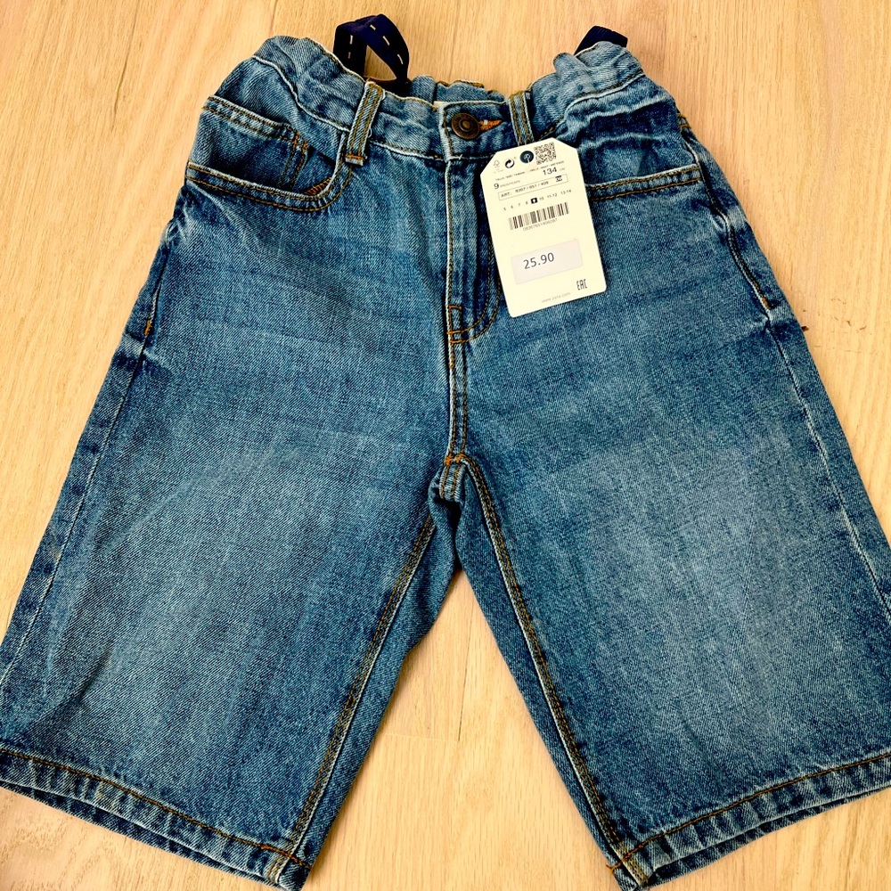 Zara Boys Denim Shorts (Size 9) *** Brand New**